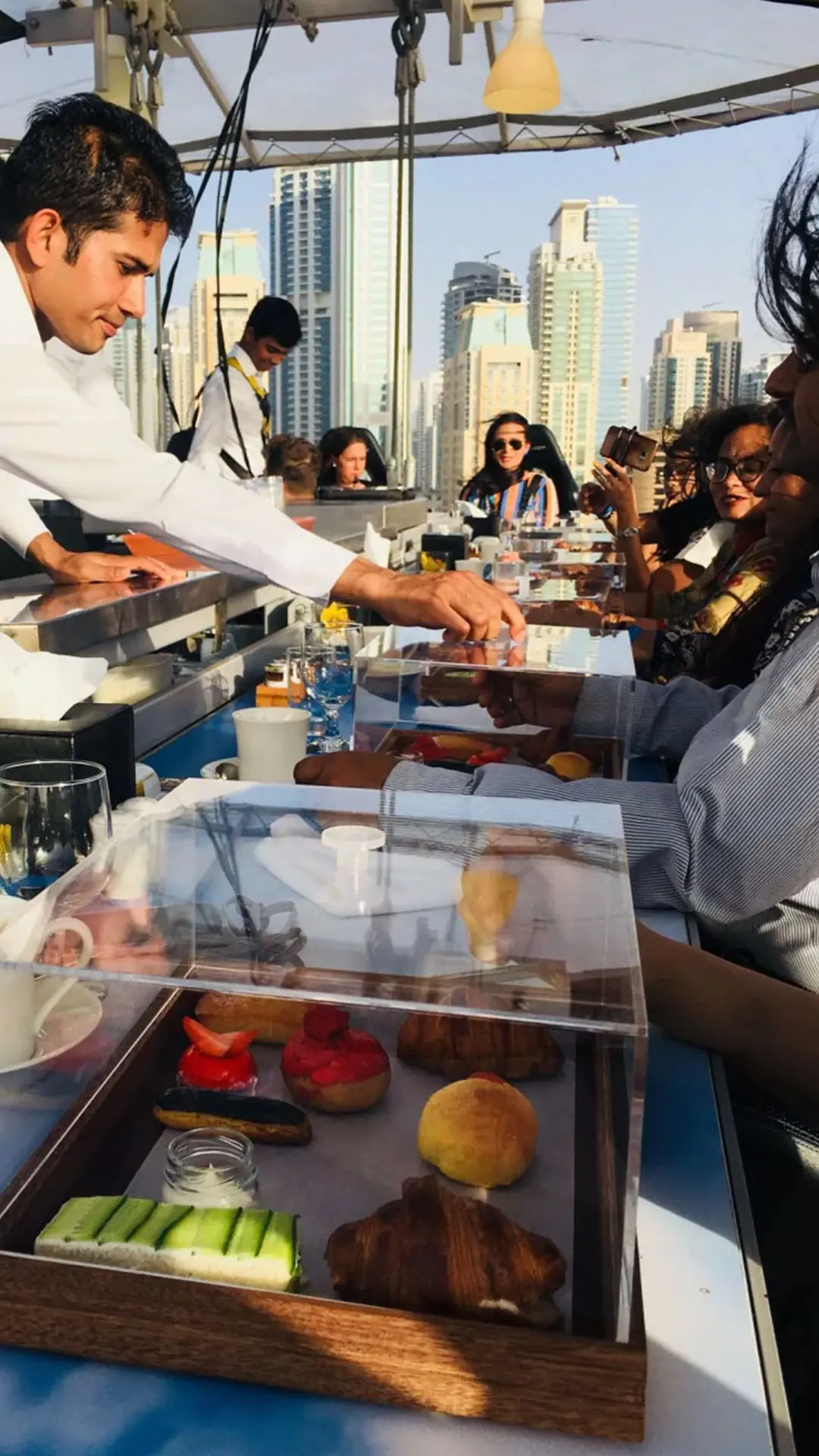 Dinner In The Sky — photo 3 of 4