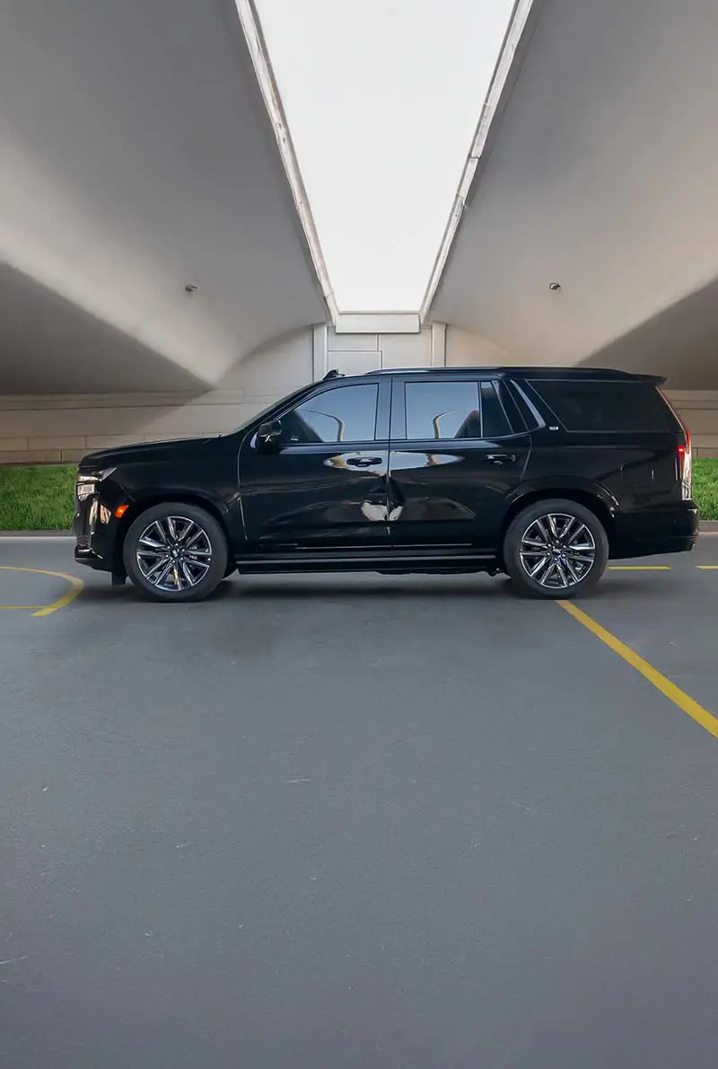 Luxury Cadillac — photo 4 of 5