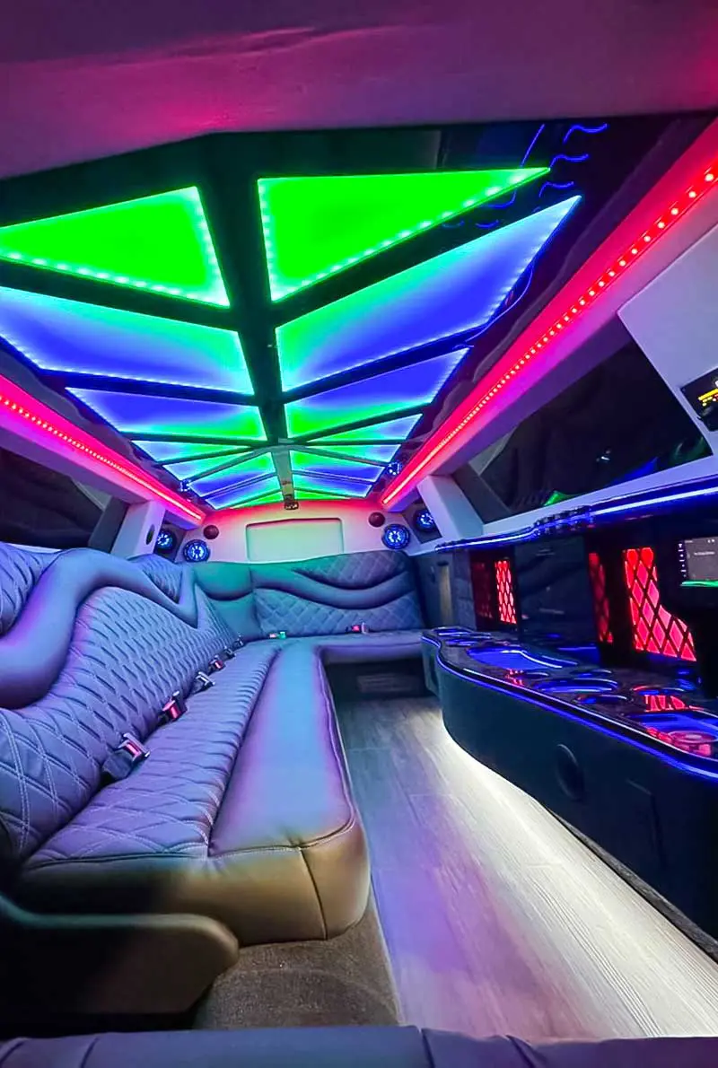 Private Luxury Limousine — photo 3 of 7