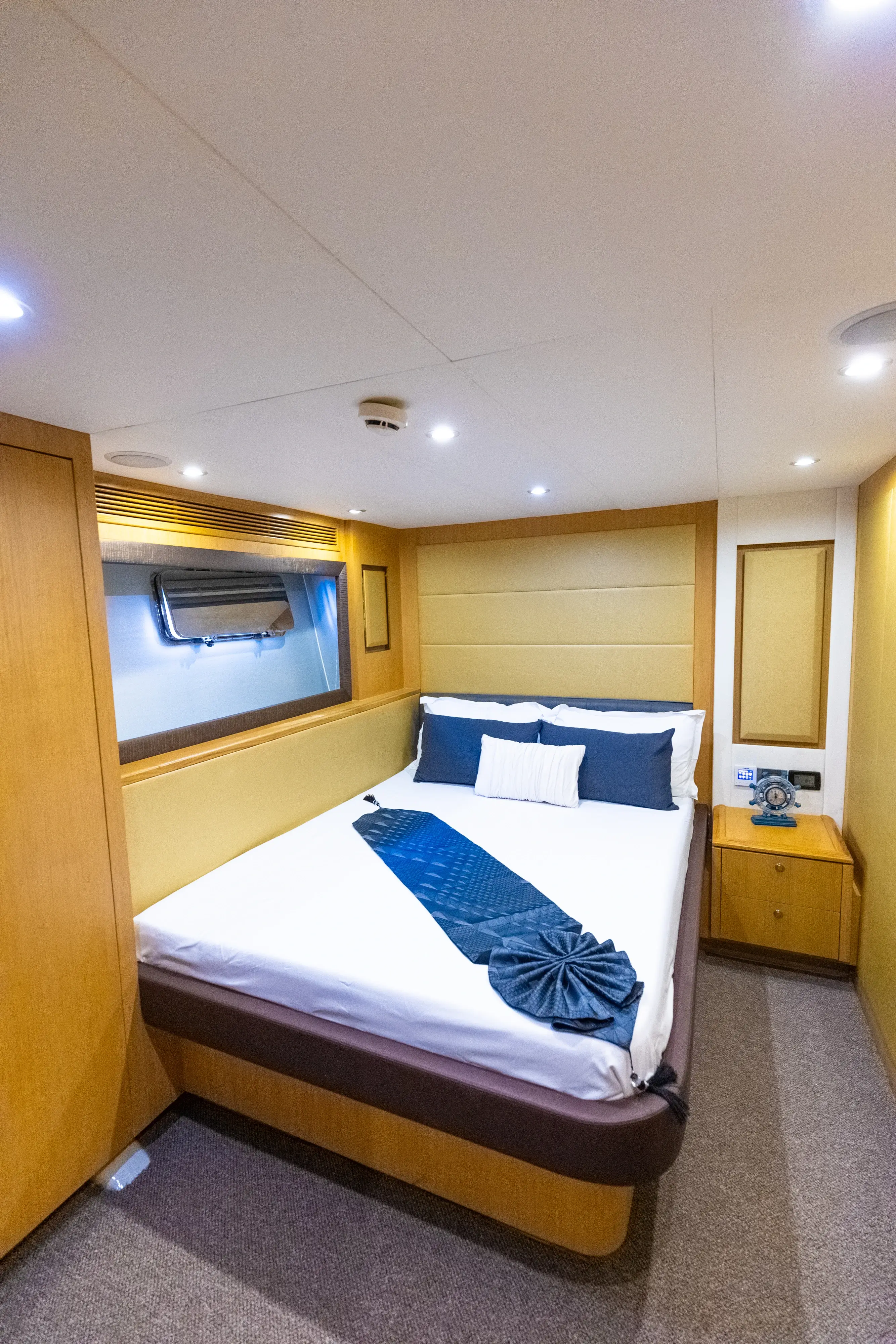 Kona Luxury Yacht Charter — photo 5 of 12