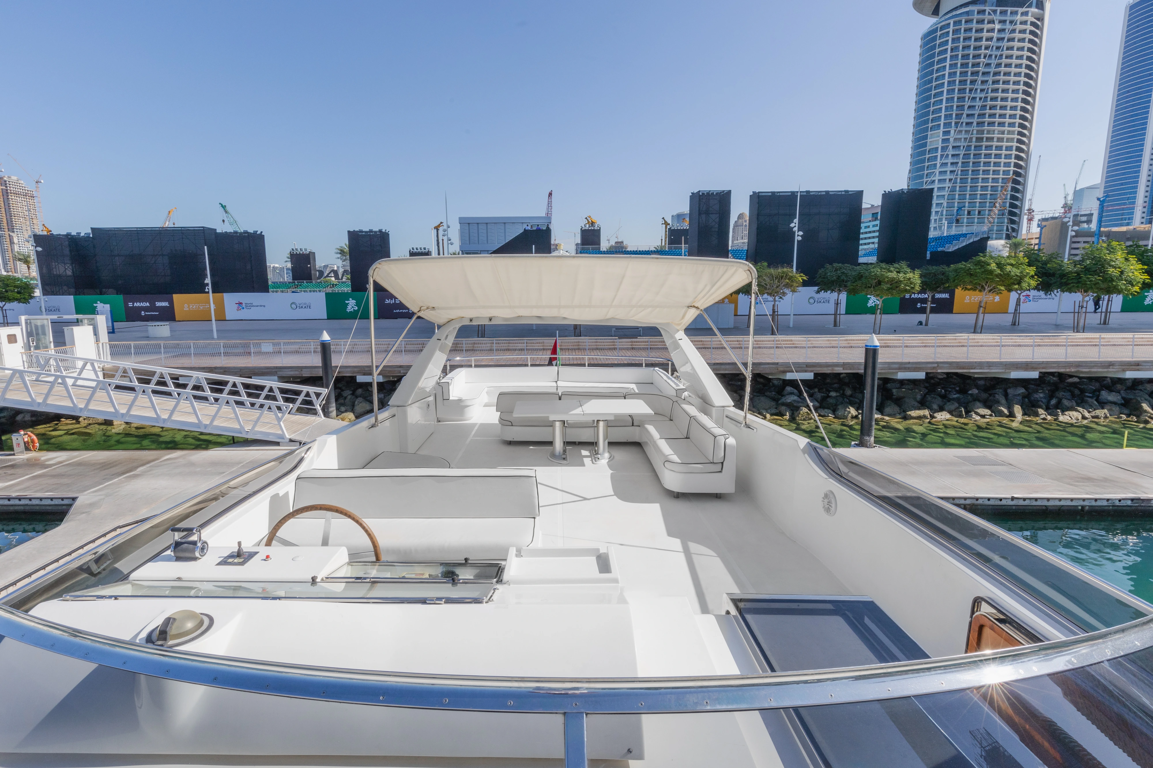 San Lorenzo Luxury Yacht Charter — photo 7 of 11