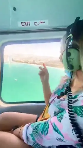 Helicopter Dubai Tour — Dubai tour experience with Flyout Tours