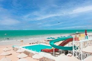 BM Beach Hotel — photo 2 of 14