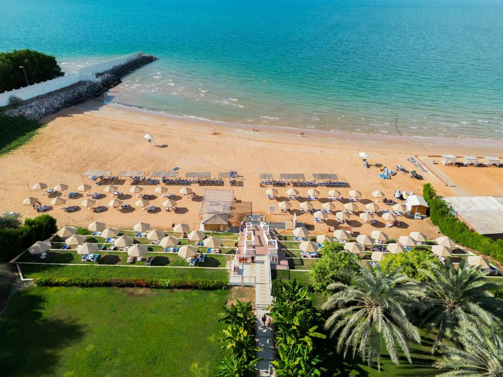 BM Beach Hotel — photo 4 of 14