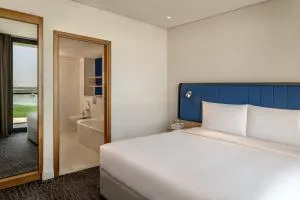 Crowne Plaza Abu Dhabi Yas Island — photo 13 of 14