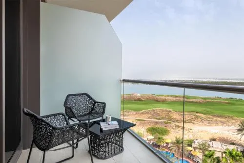 Crowne Plaza Abu Dhabi Yas Island — photo 5 of 14