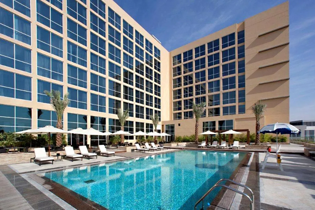 Radisson Blu Hotel, Abu Dhabi Yas Island — photo 1 of 14
