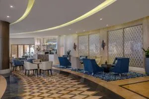 Al Habtoor Grand Resort, Autograph Collection — photo 2 of 11