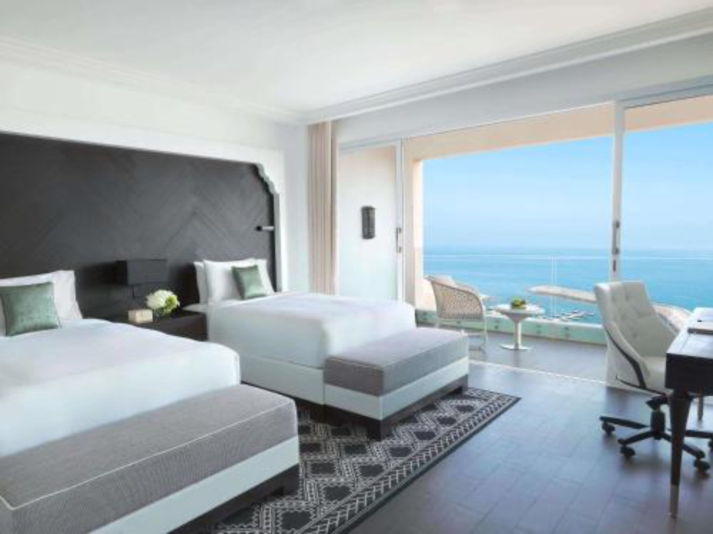 Fairmont Fujairah Beach Resort — photo 3 of 14