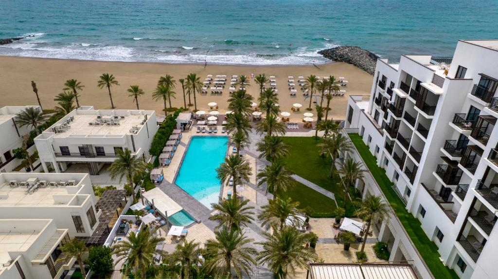 Palace Beach Resort Fujairah — photo 2 of 14