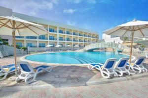 Radisson Blu Resort, Fujairah in Dibba, Fujairah, UAE — book with Flyout Tours