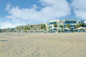 Radisson Blu Resort, Fujairah — photo 11 of 14