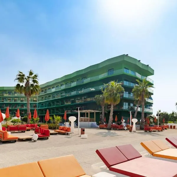 voco Dubai The Palm by IHG — photo 2 of 13
