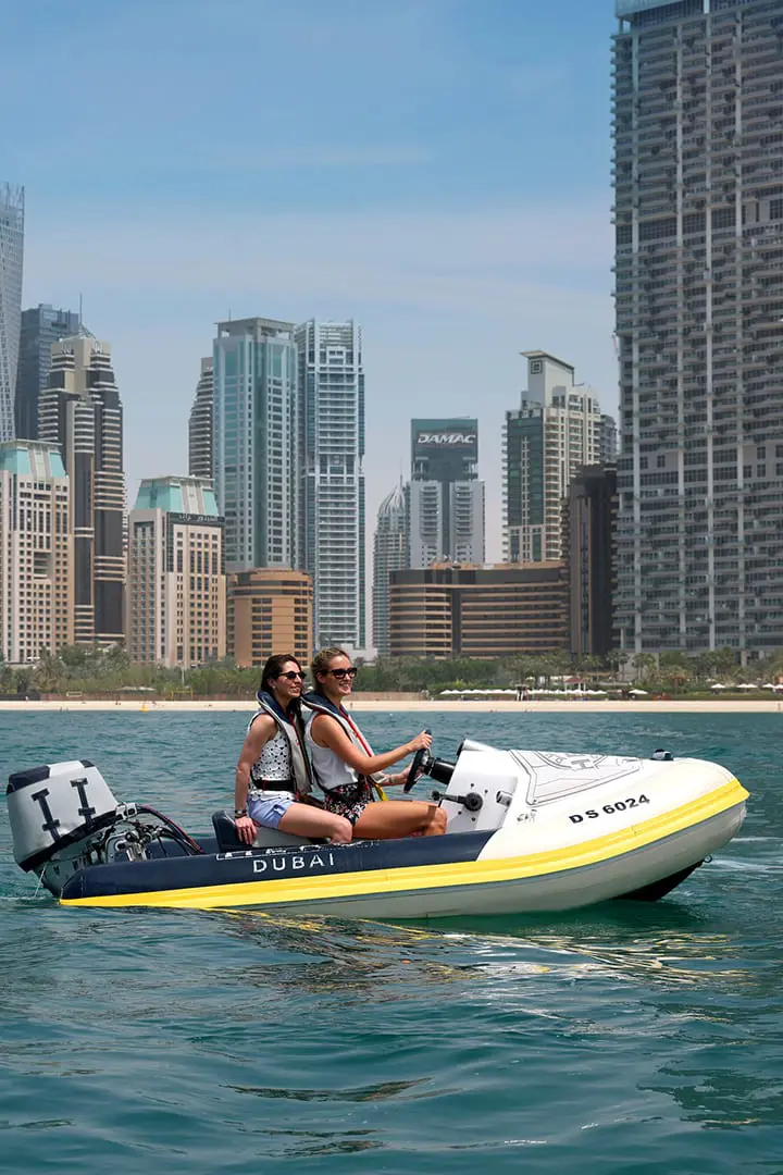 Dubai Harbour Signature Boat Tour — photo 2 of 6
