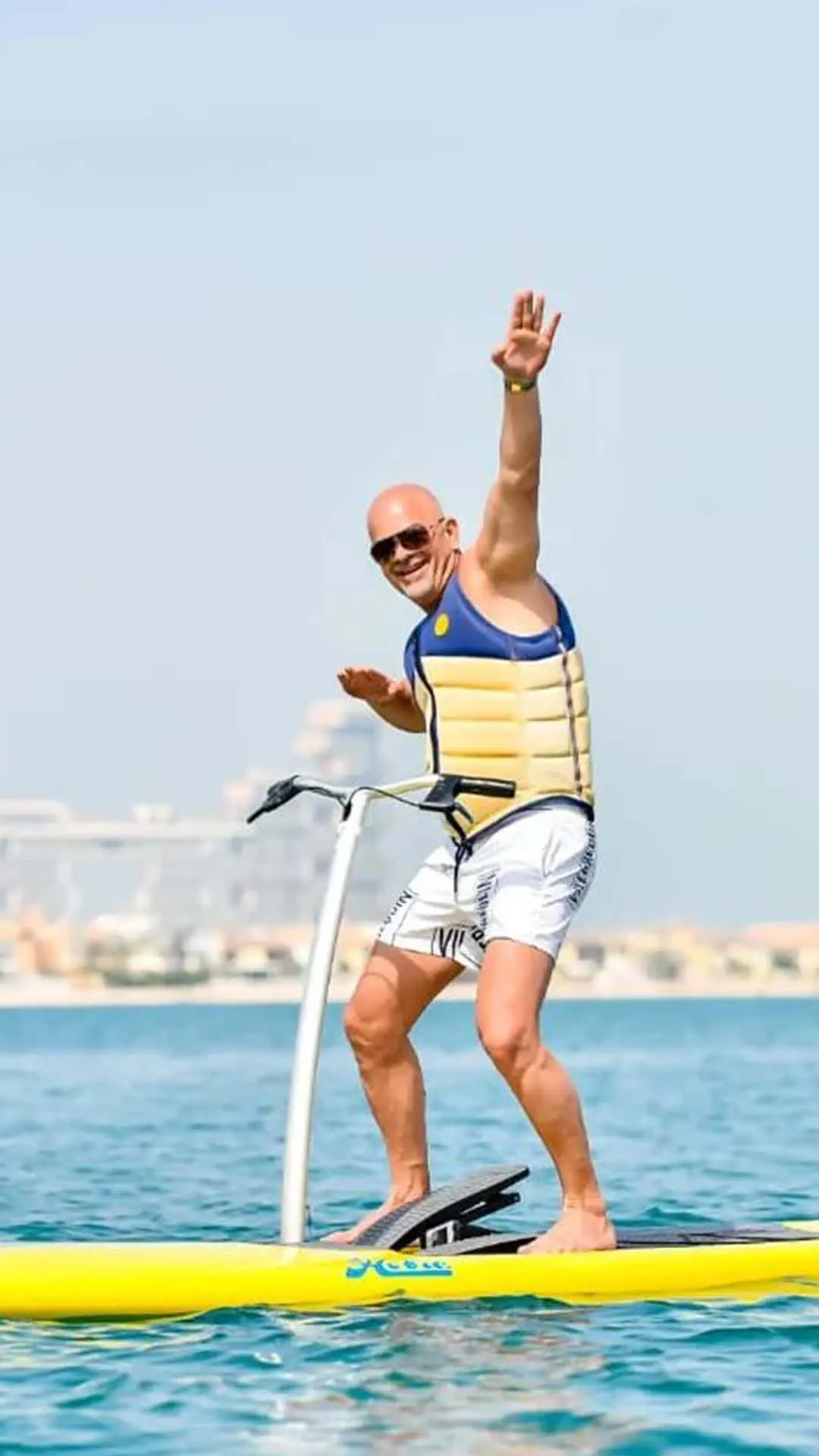 Palm Jumeirah Stand Up Paddle — photo 1 of 5