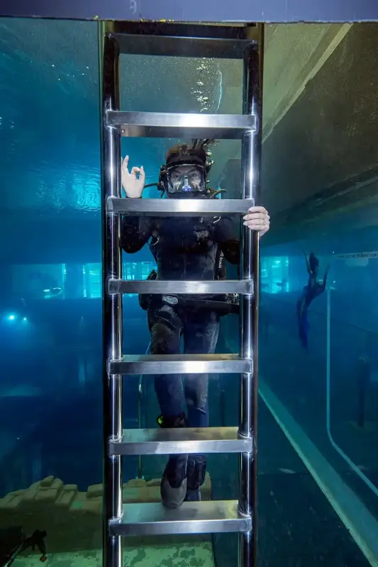Deep Dive Dubai Sunken City Walk — photo 5 of 8