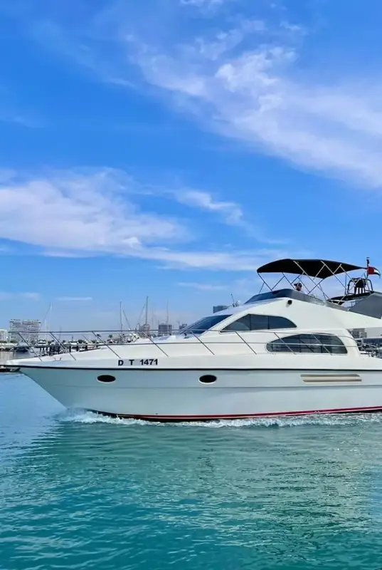 Elite Majesty 44ft — Dubai tour experience with Flyout Tours