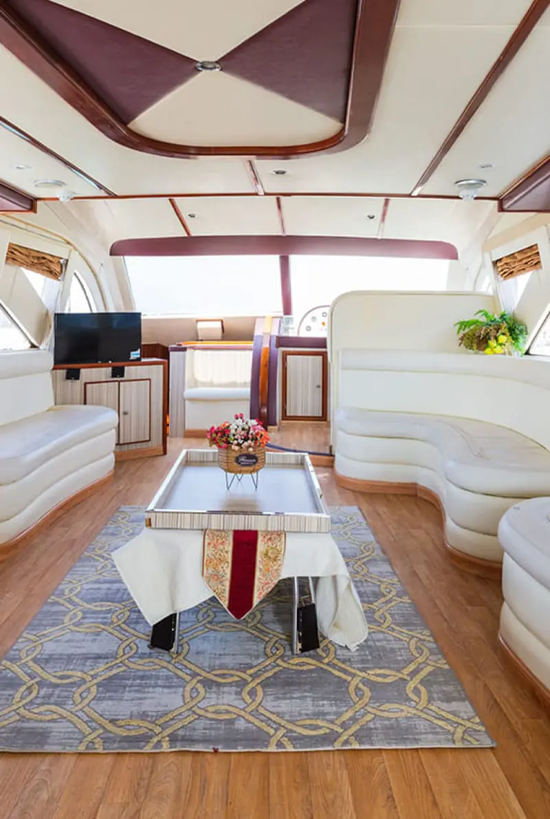 Luxury Yacht 82ft — photo 3 of 7