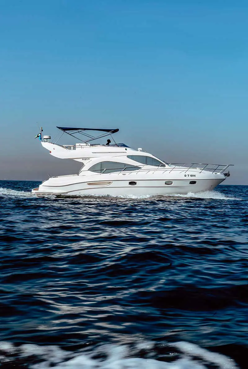 Private Sea Senora Leisure Yachts — Dubai tour experience with Flyout Tours
